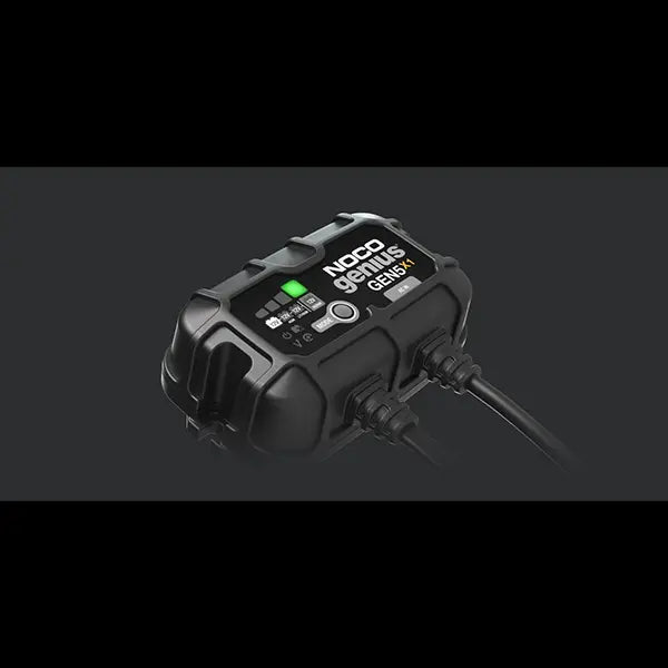LED indicator on NOCO Gen5X1 battery charger for charging status