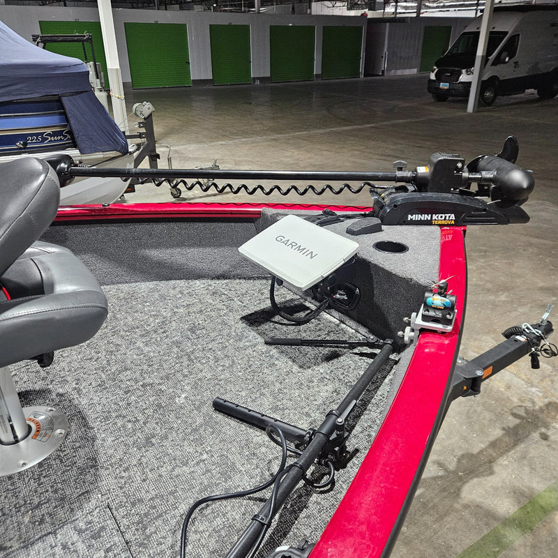 2024 Tracker Pro Guide 175 — Garmin ECHOMAP Ultra 2 126sv & Minn Kota Terrova