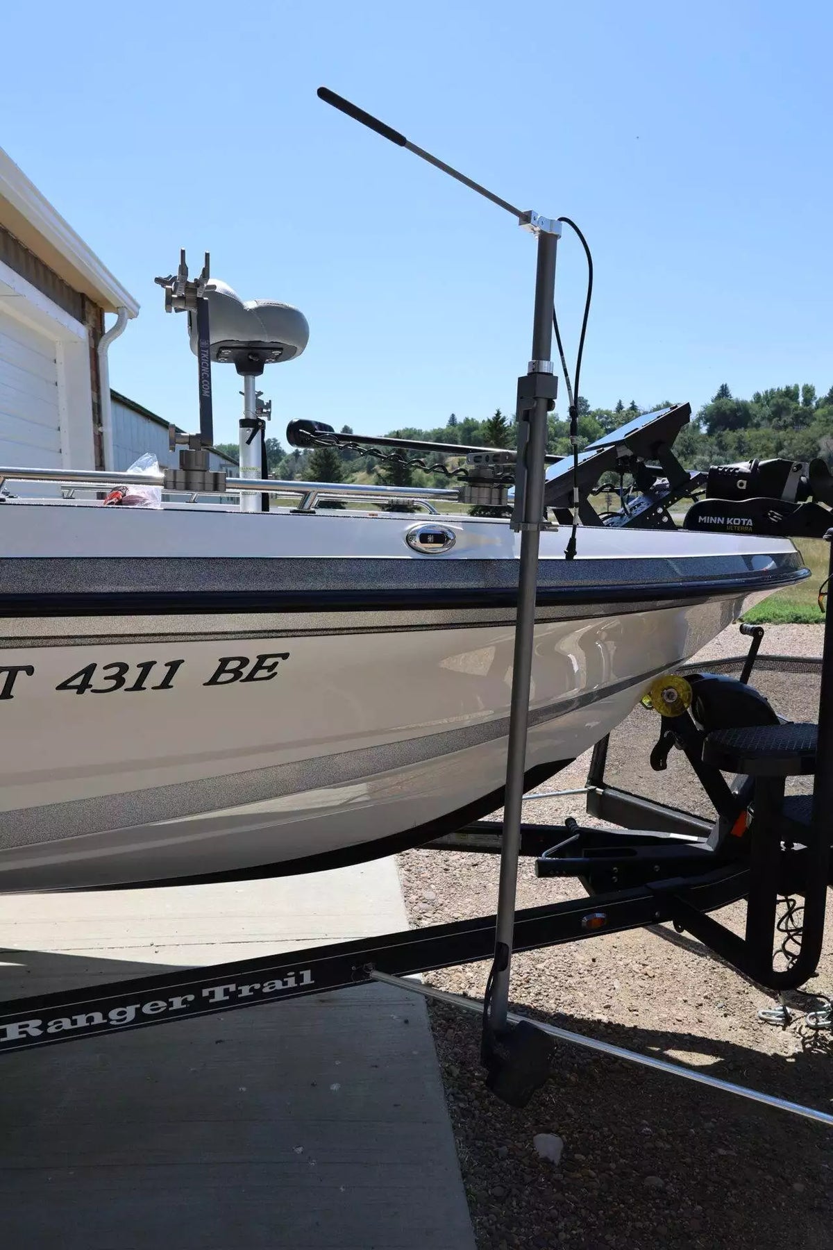 TKI 60" Aluminum Non Collapsing Live Assembly Pole